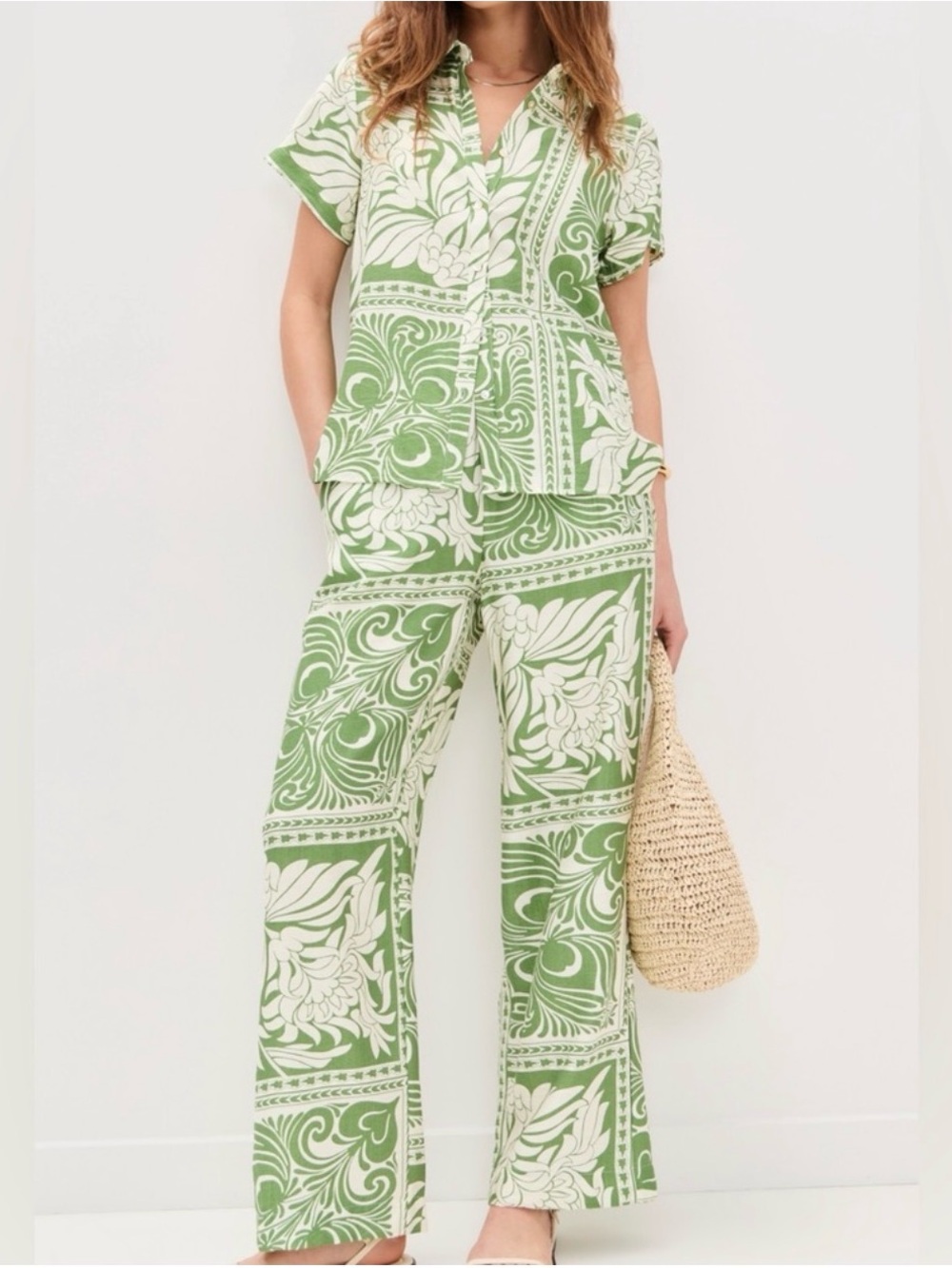 Little Lies Women's Green and Cream Printed Lightweight Set